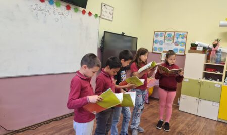 Открит урок по четене във 2.а клас с класен ръководител М. Сарафска